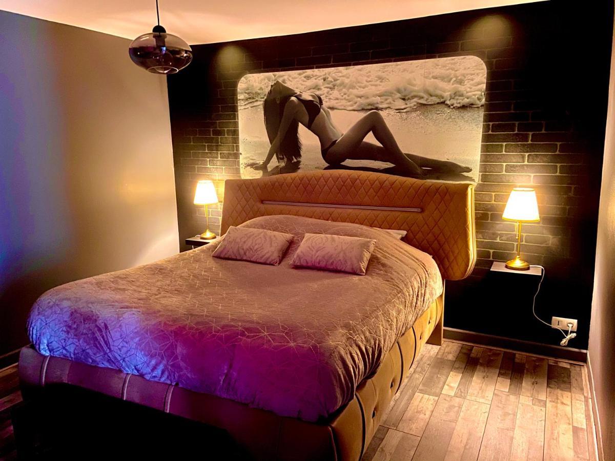 Évreux Suite Avec Jacuzzi Et Sauna Privee מראה חיצוני תמונה